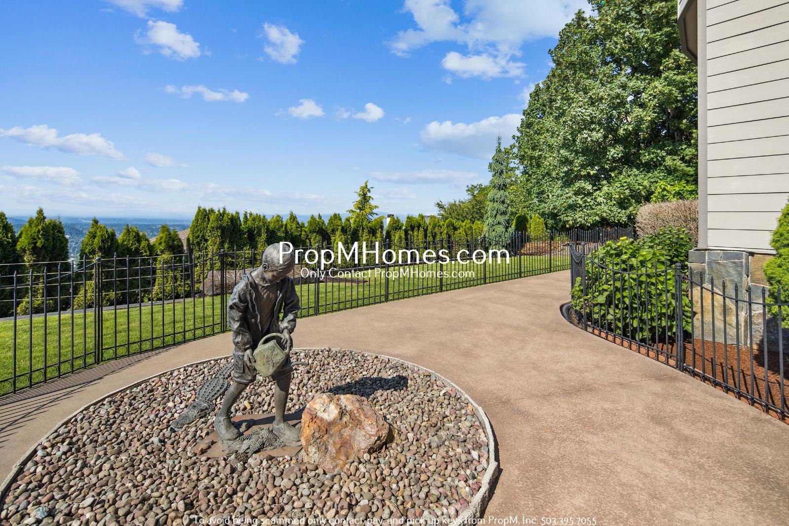 Your Sky High Sanctuary Awaits - 6 Bedroom Home in Happy Valley! property image