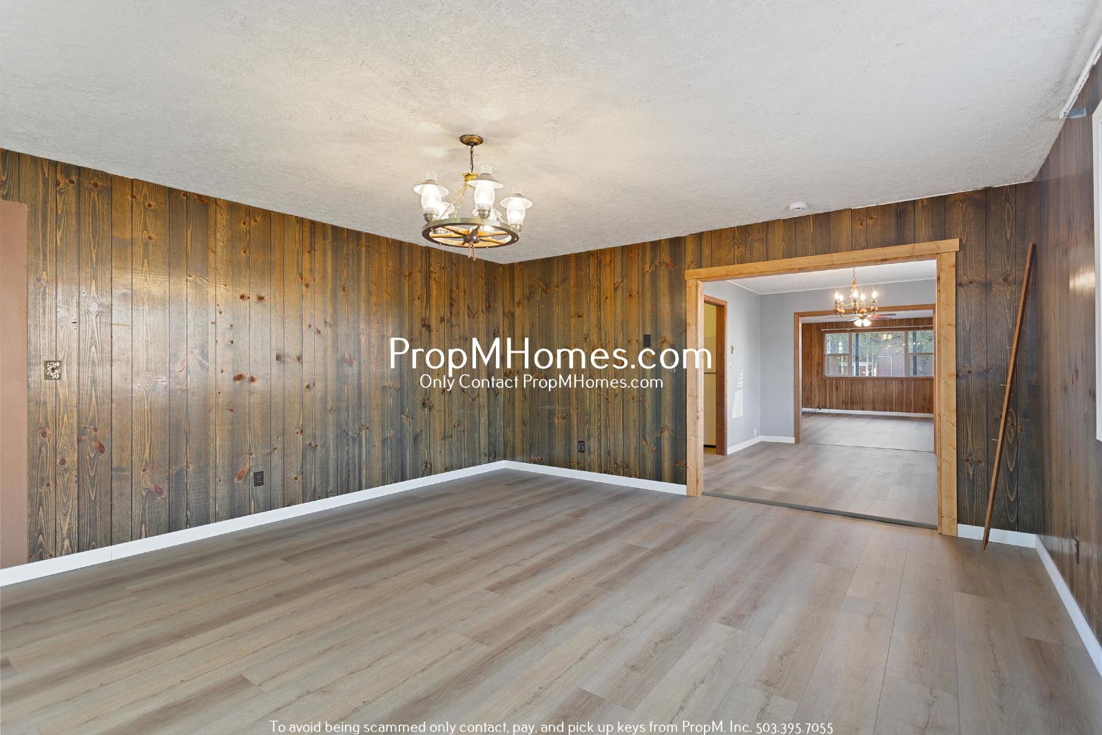 Updated Three Bedroom Home in Molalla w/ Huge Outdoor Space! property image