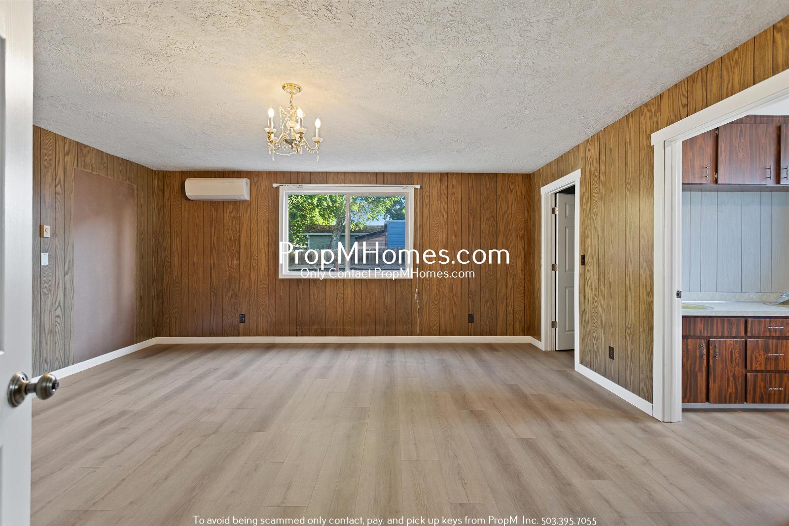 Updated Three Bedroom Home in Molalla w/ Huge Outdoor Space! property image