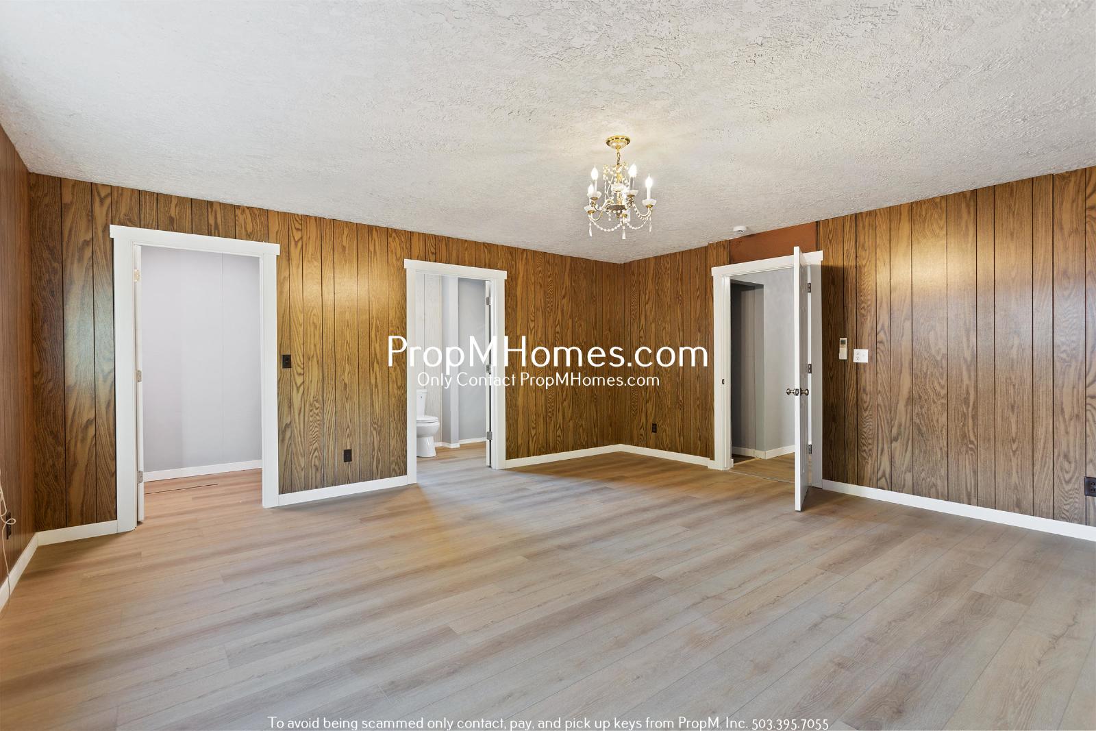 Updated Three Bedroom Home in Molalla w/ Huge Outdoor Space! property image