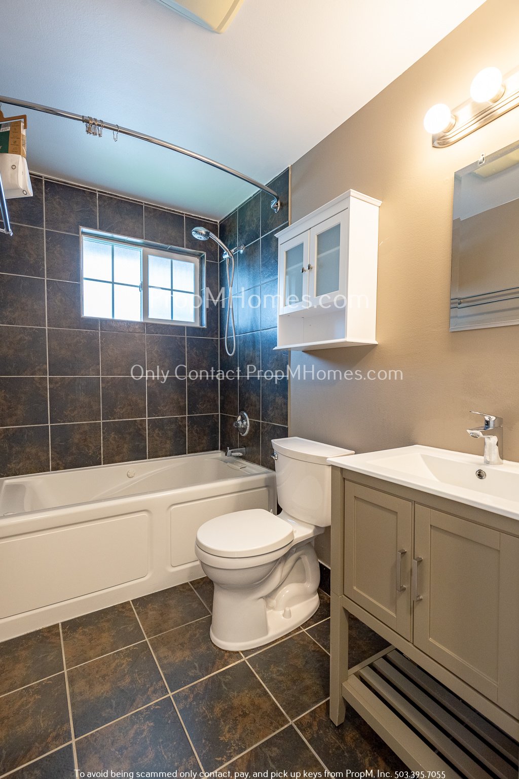 Charming Three Bedroom Awaits in West Linn! property image