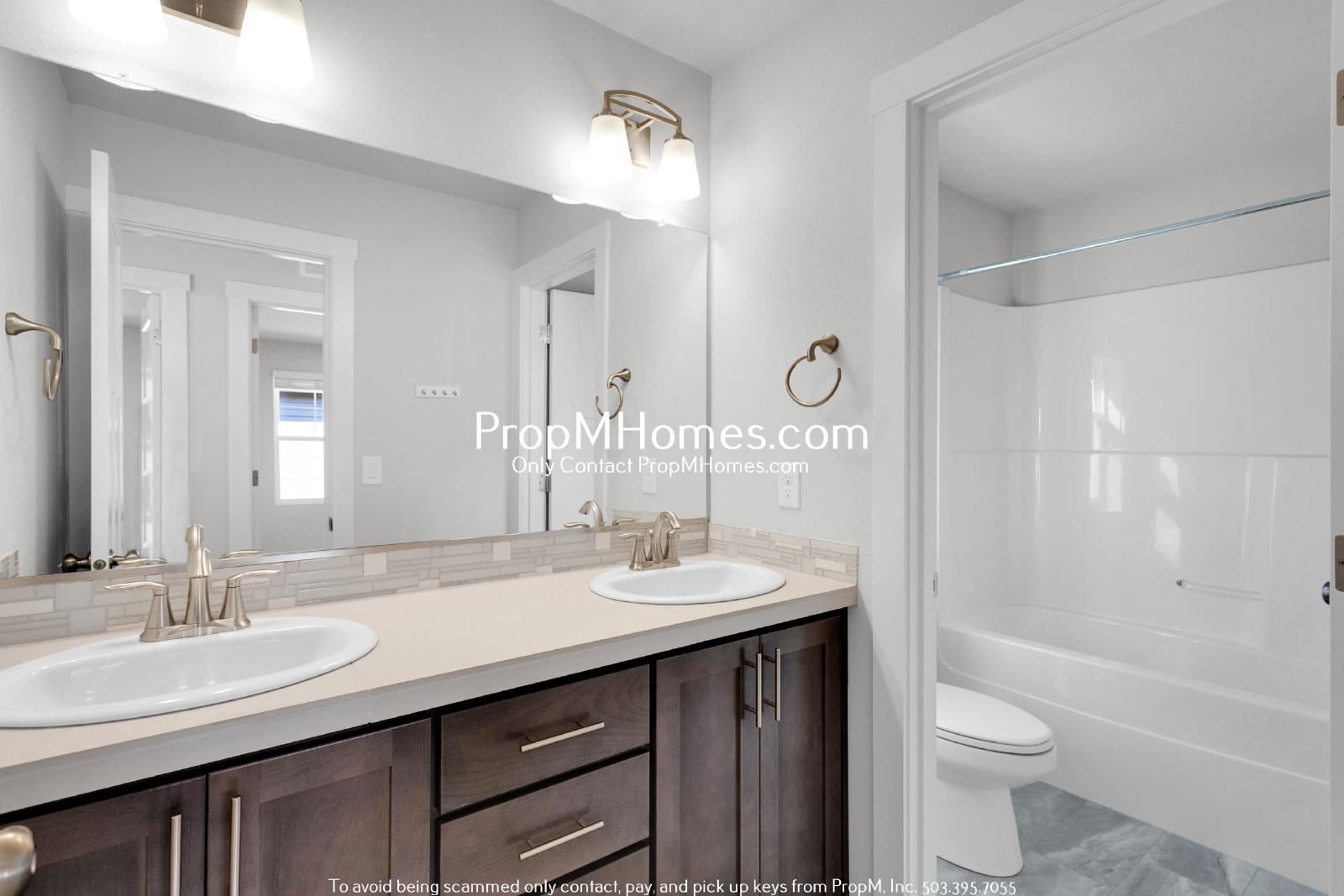 Luxury Four Bedroom Home in Reed's Crossing - DEPOSIT SPECIAL property image