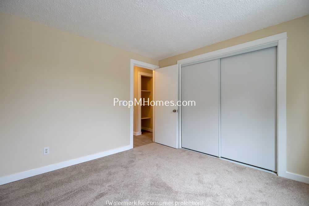 Two Level Two Bedroom Unit in Beaverton! property image