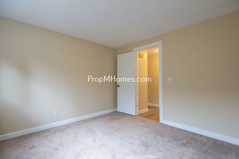 Two Level Two Bedroom Unit in Beaverton! property image