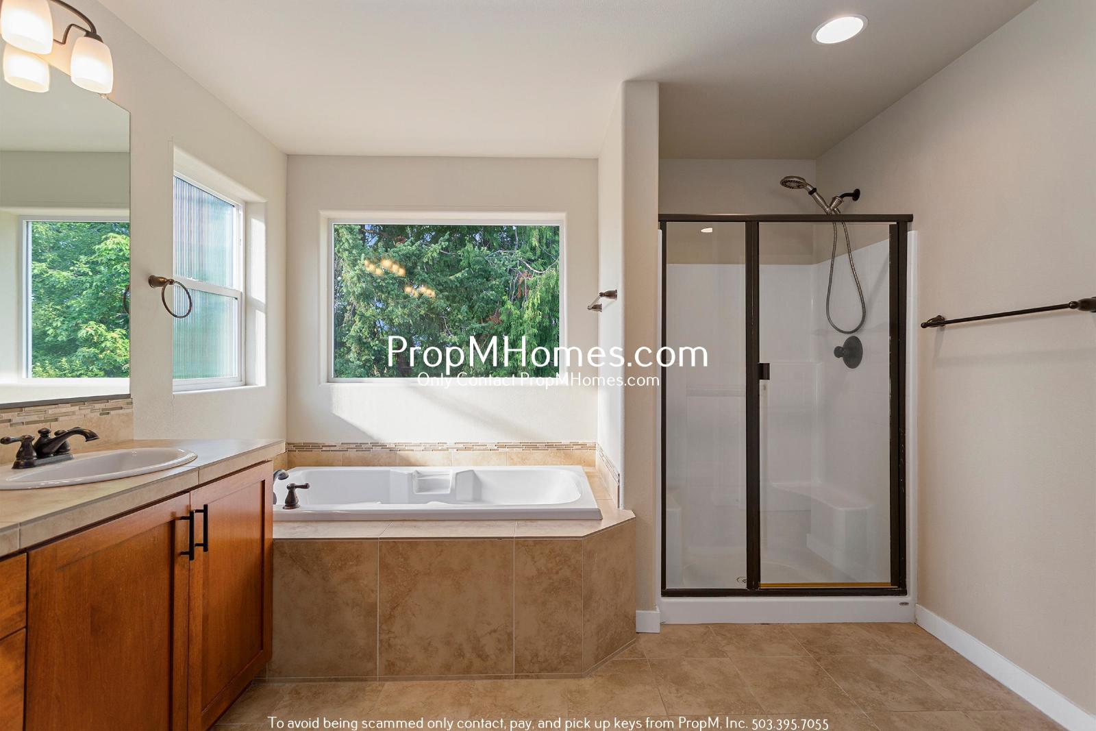 Light & Bright Home in Beaverton - Four Bedrooms! property image