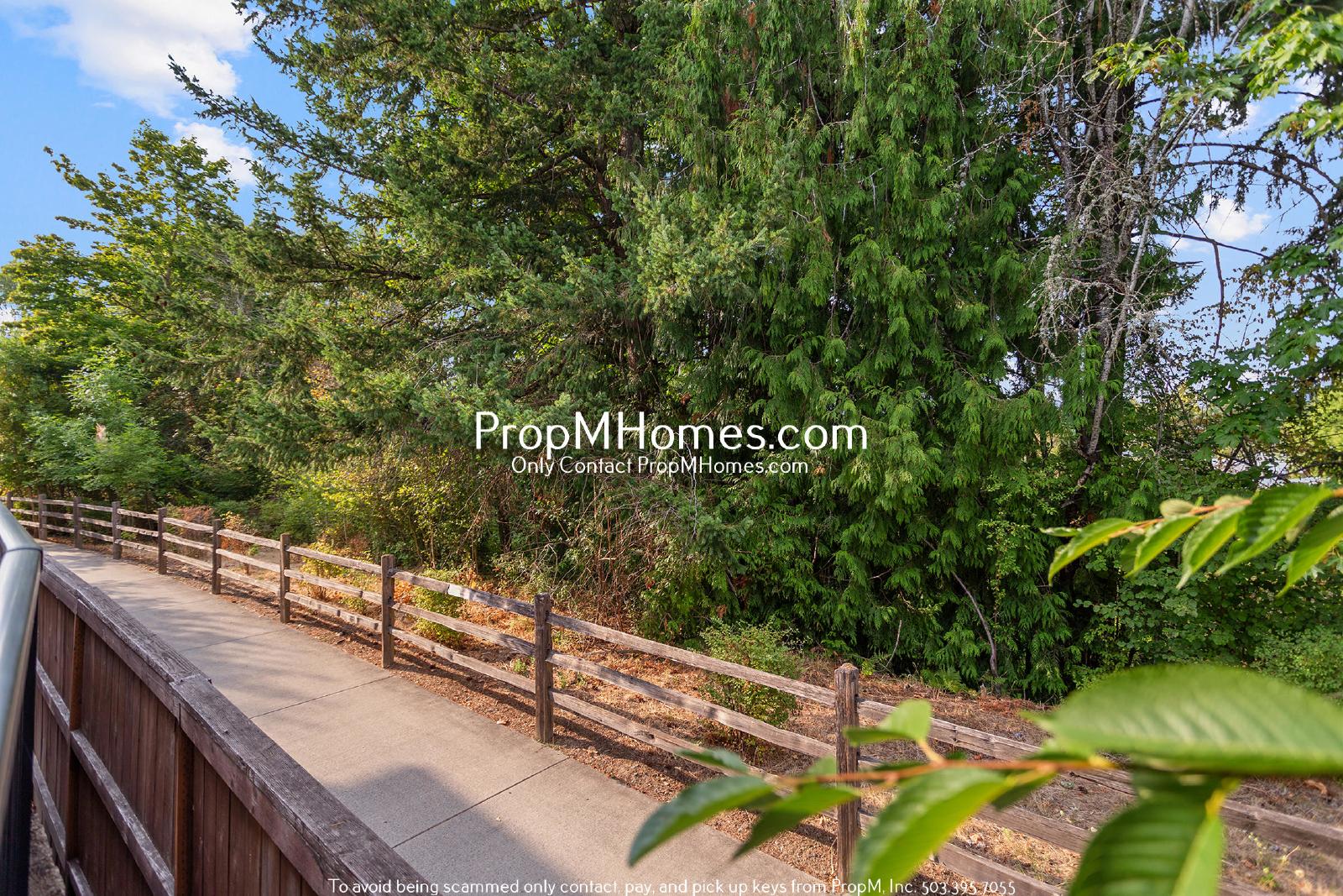 Light & Bright Home in Beaverton - Four Bedrooms! property image