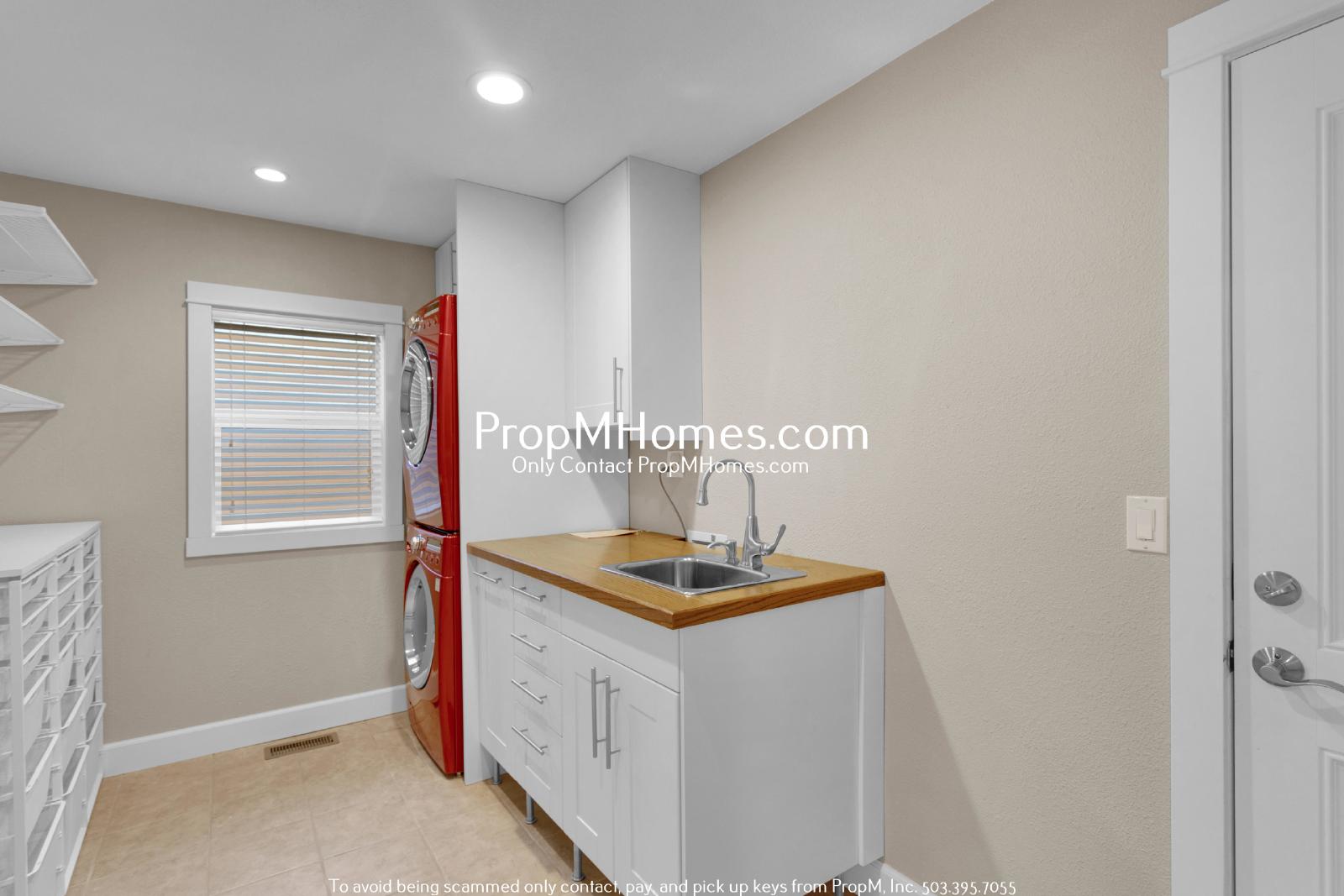 Updated 4 Bedroom Daylight Ranch in West Linn! property image