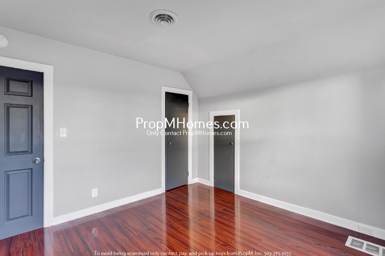 Beautiful 4 Bedroom Victorian Style Home in Gladstone! property image