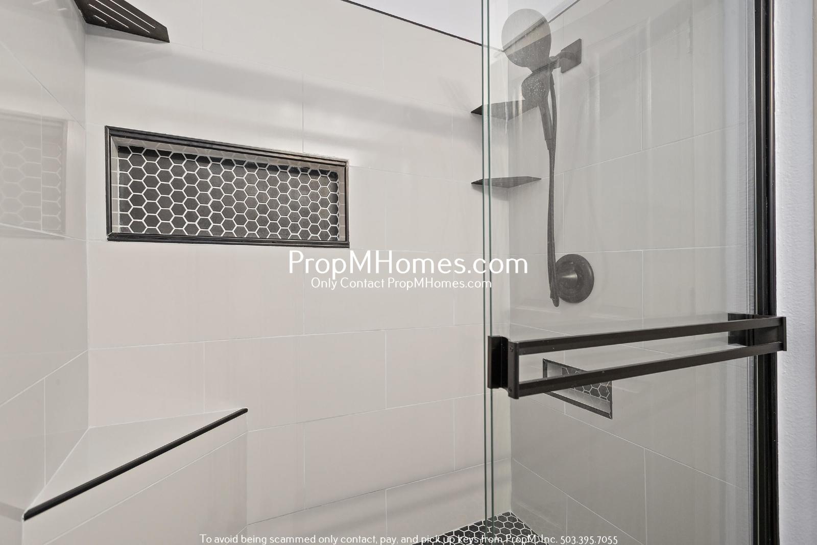 Cozy Two Bedroom Townhome in the Heart of Villebois! property image