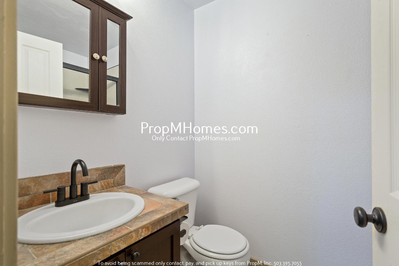 Cozy Two Bedroom Townhome in the Heart of Villebois! property image