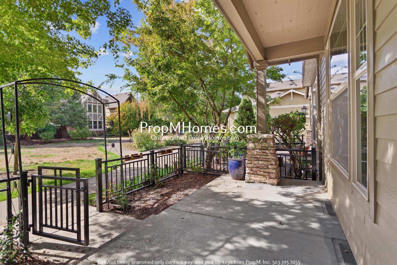 Cozy Two Bedroom Townhome in the Heart of Villebois! property image