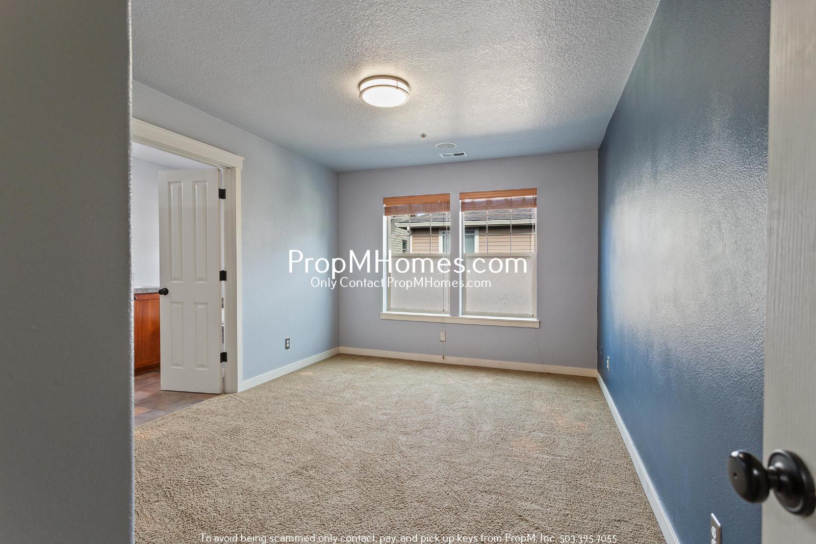 Cozy Two Bedroom Townhome in the Heart of Villebois! property image