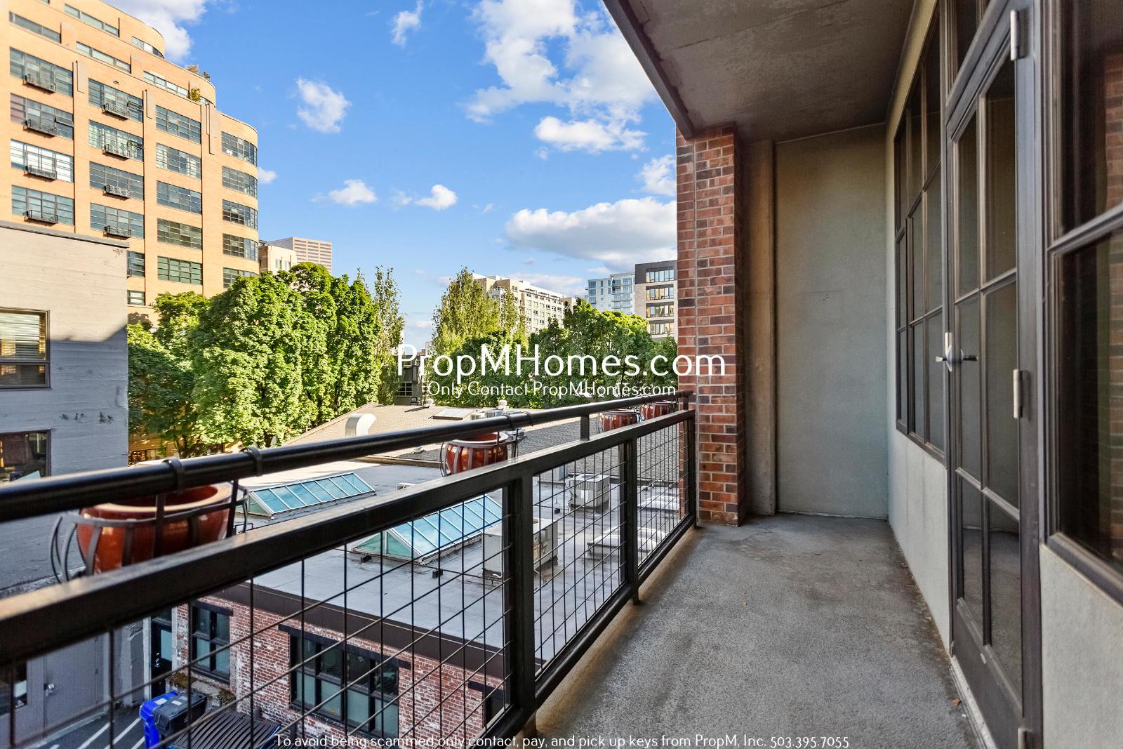 One Bedroom Loft w/ City Views in the Pear- Deposit Special & New Photos! property image