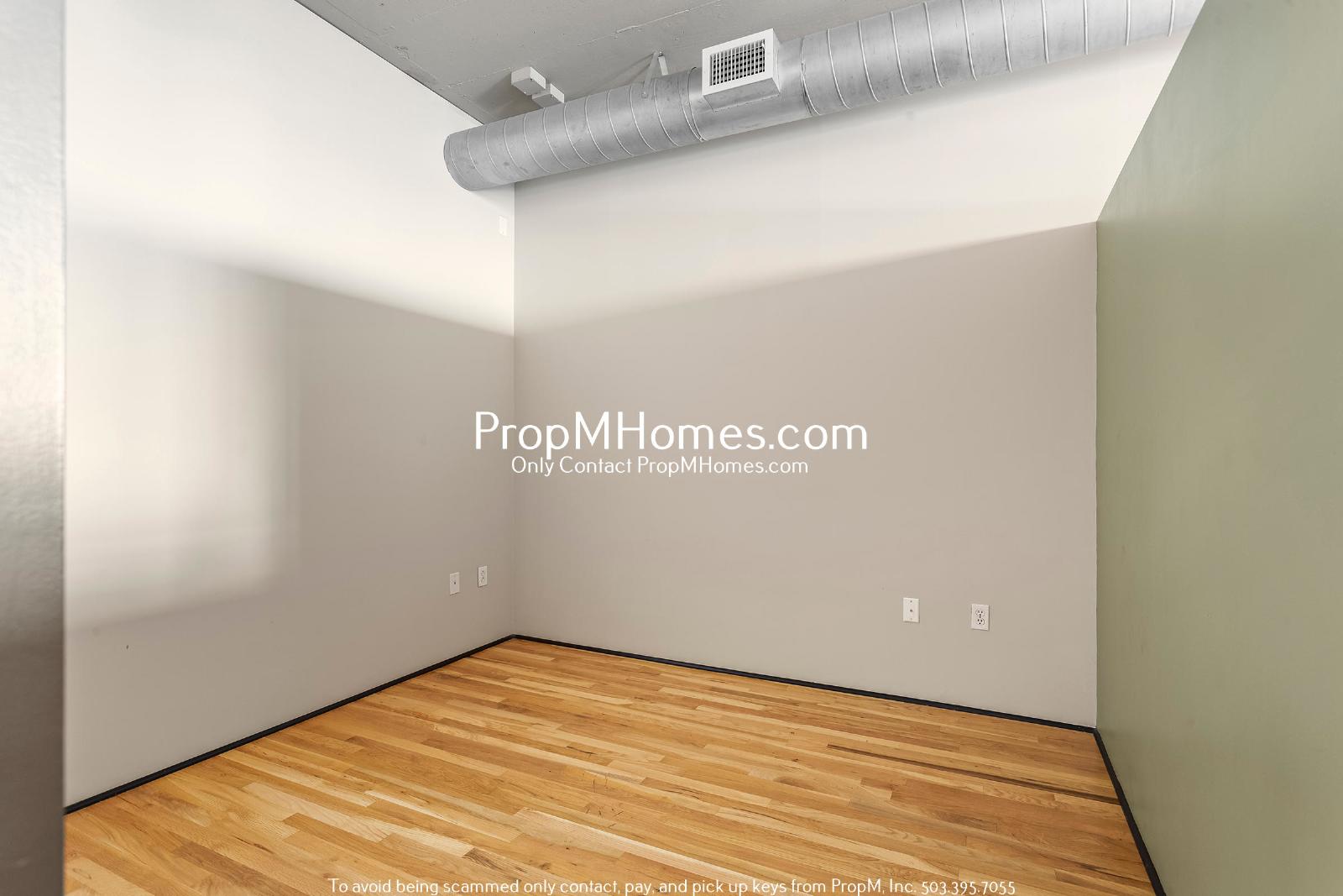 One Bedroom Loft w/ City Views in the Pear- Deposit Special & New Photos! property image