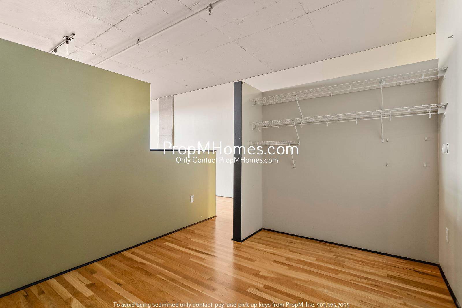 One Bedroom Loft w/ City Views in the Pear- Deposit Special & New Photos! property image