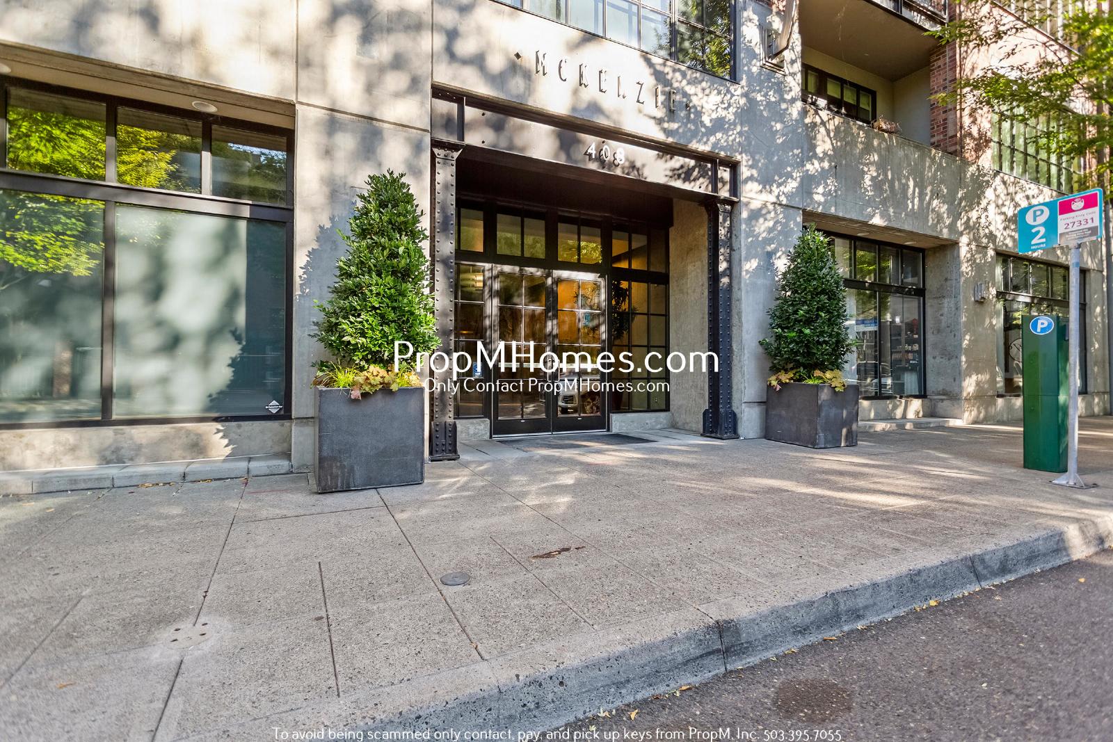 One Bedroom Loft w/ City Views in the Pear- Deposit Special & New Photos! property image