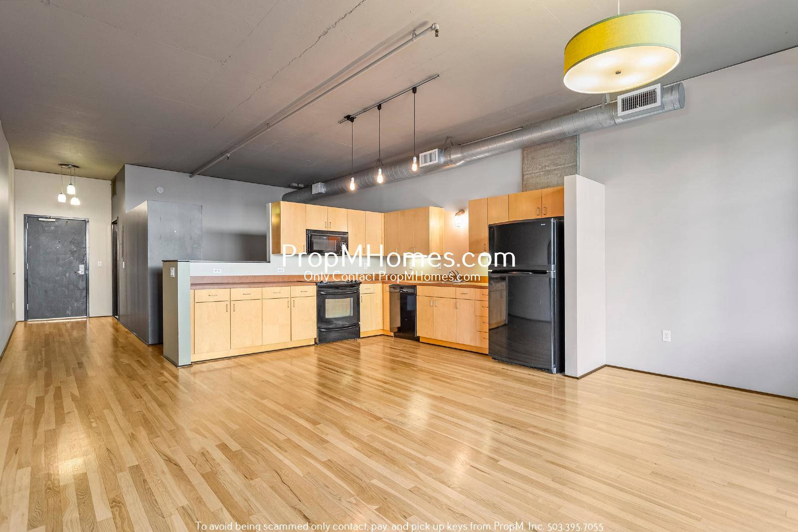 One Bedroom Loft w/ City Views in the Pear- Deposit Special & New Photos! property image