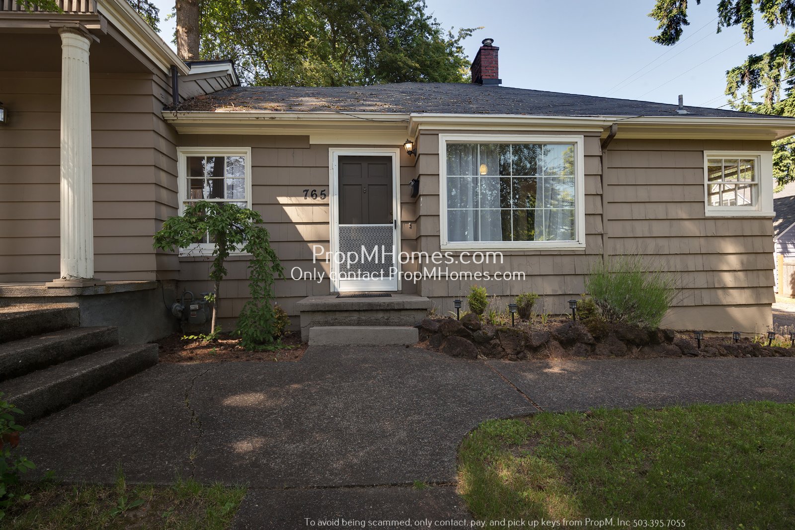 Charming Three Bedroom Duplex In First Addition Of Lake Oswego! property image