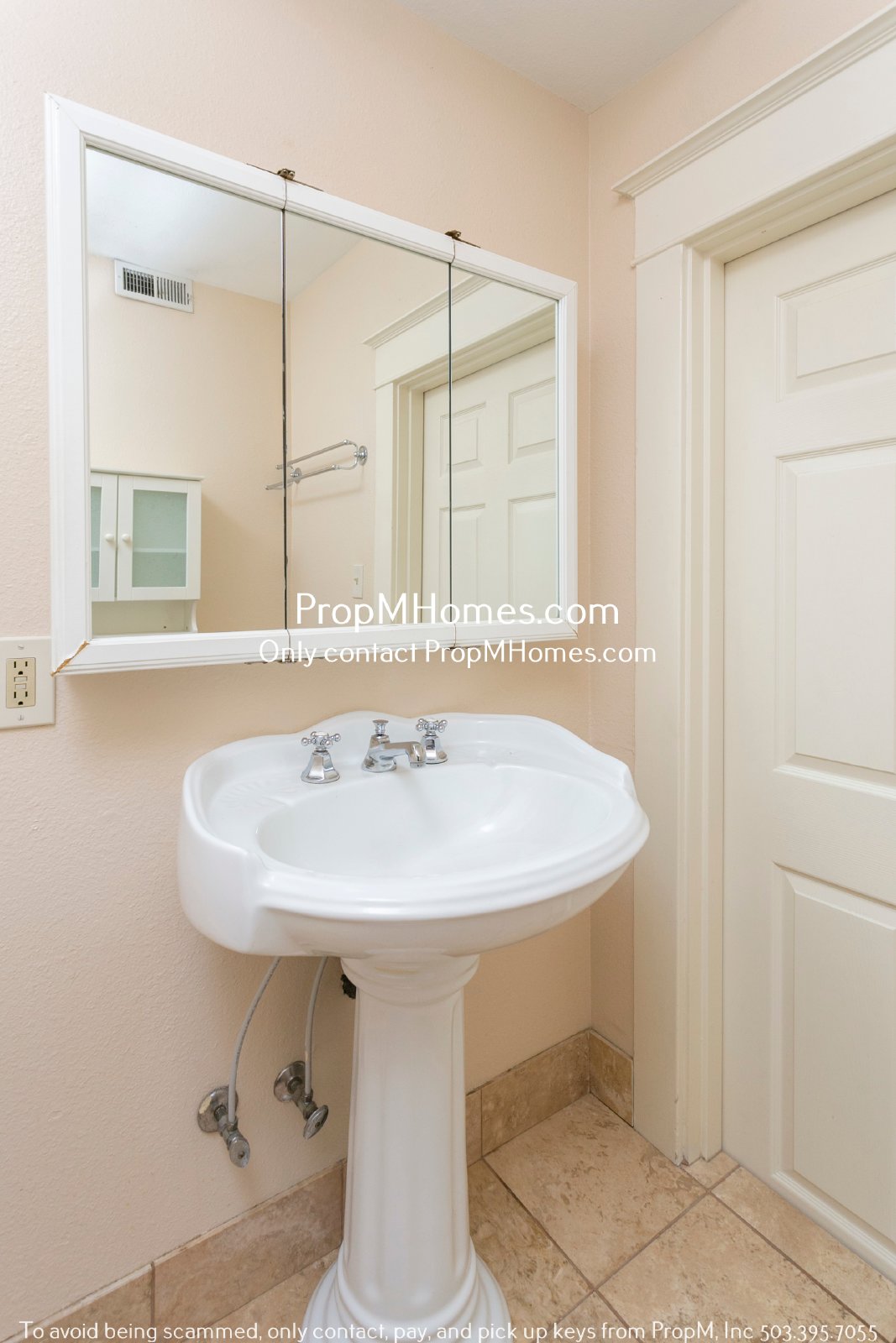 Charming Two-Bedroom Unit: Your Perfect Home in SE Portland! property image