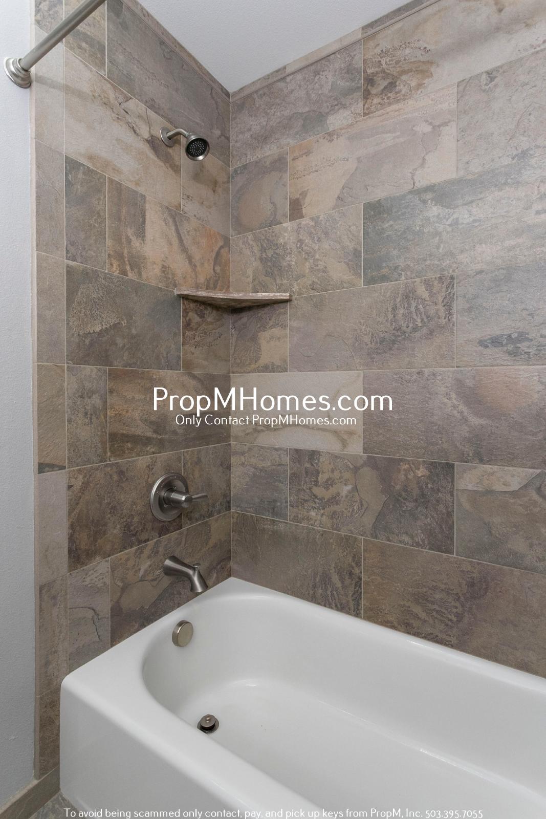 Lake Oswego Beauty - Six Bedroom Home - Updated Landscaping! property image