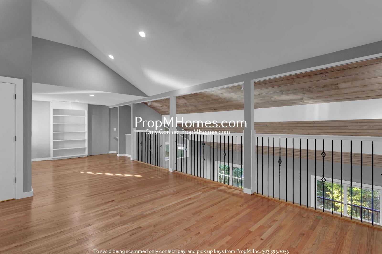 Lake Oswego Beauty - Six Bedroom Home - Updated Landscaping! property image