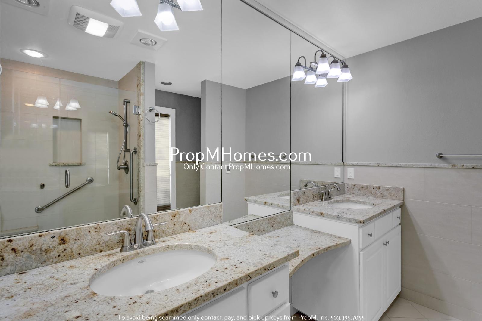 Lake Oswego Beauty - Six Bedroom Home - Updated Landscaping! property image