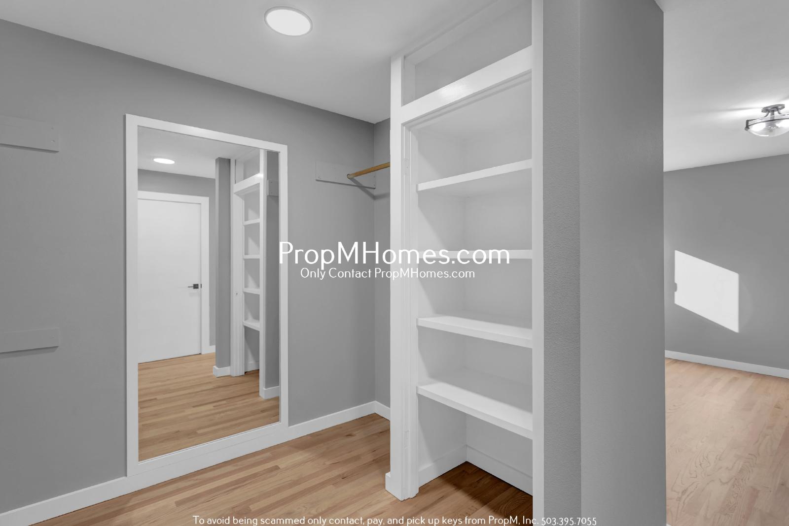 Lake Oswego Beauty - Six Bedroom Home - Updated Landscaping! property image