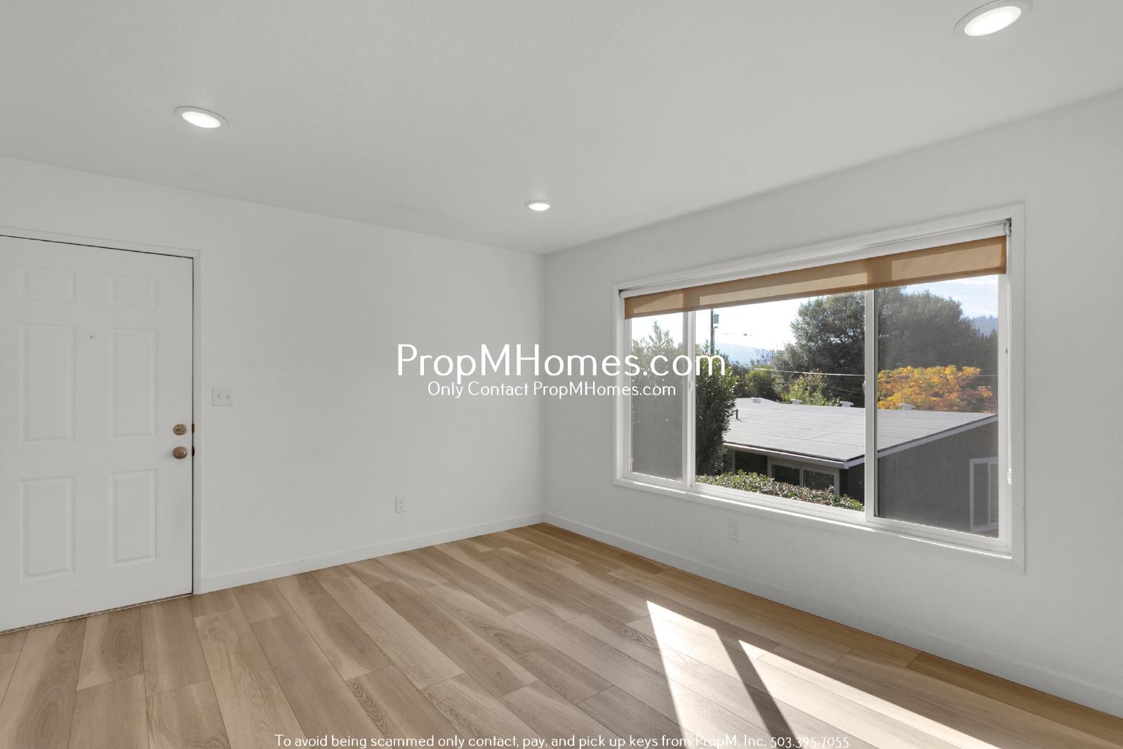 Updated Two Bedroom Unit w/ St Johns Views! property image