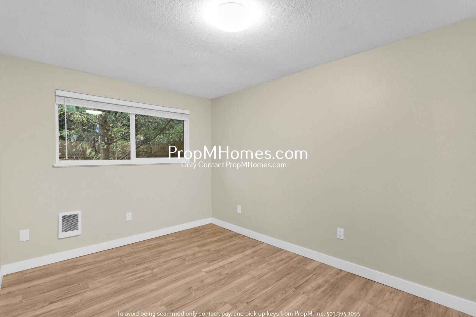 Updated Three Bedroom Duplex in the Heart of Oregon City! property image