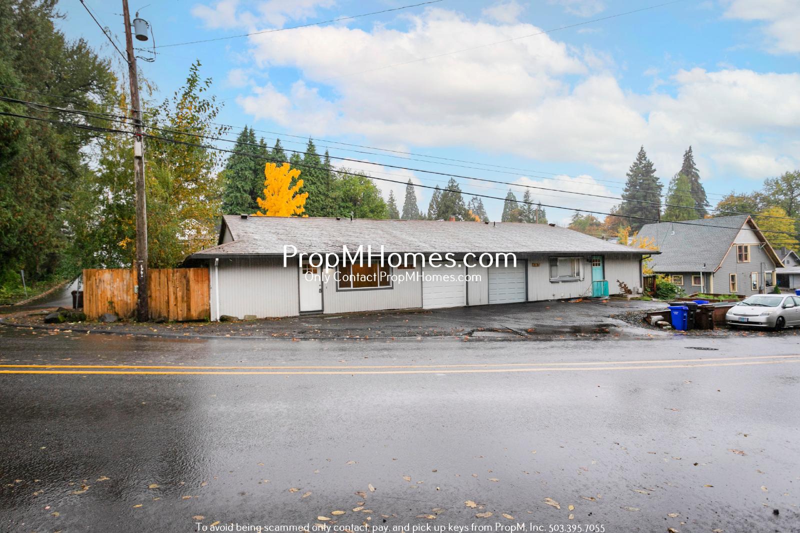 Updated Three Bedroom Duplex in the Heart of Oregon City! property image
