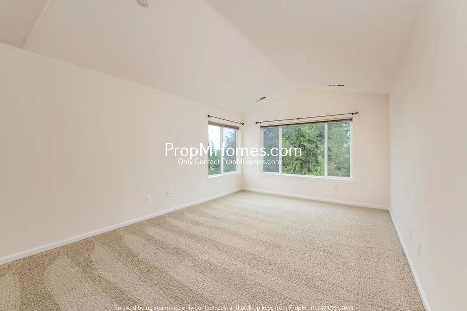 Spacious Three Bedroom Home on Bull Mountain - Gated Street! property image