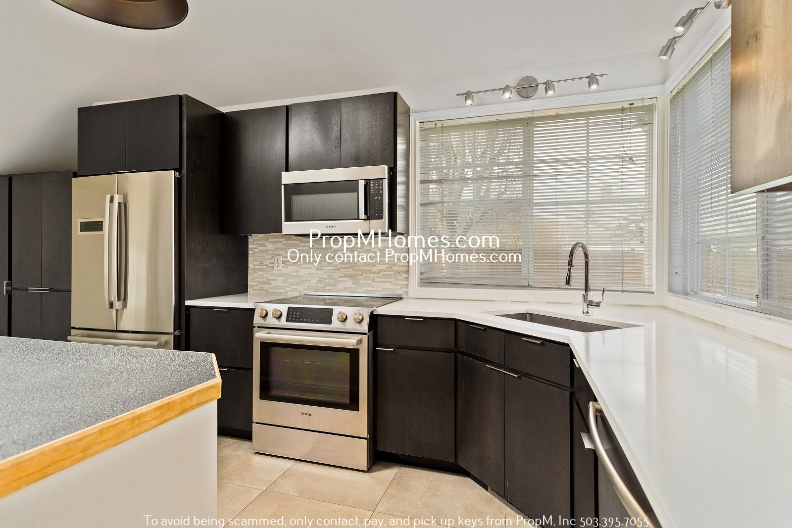 Lovely Modern Two Bedroom Home In North Portland! property image