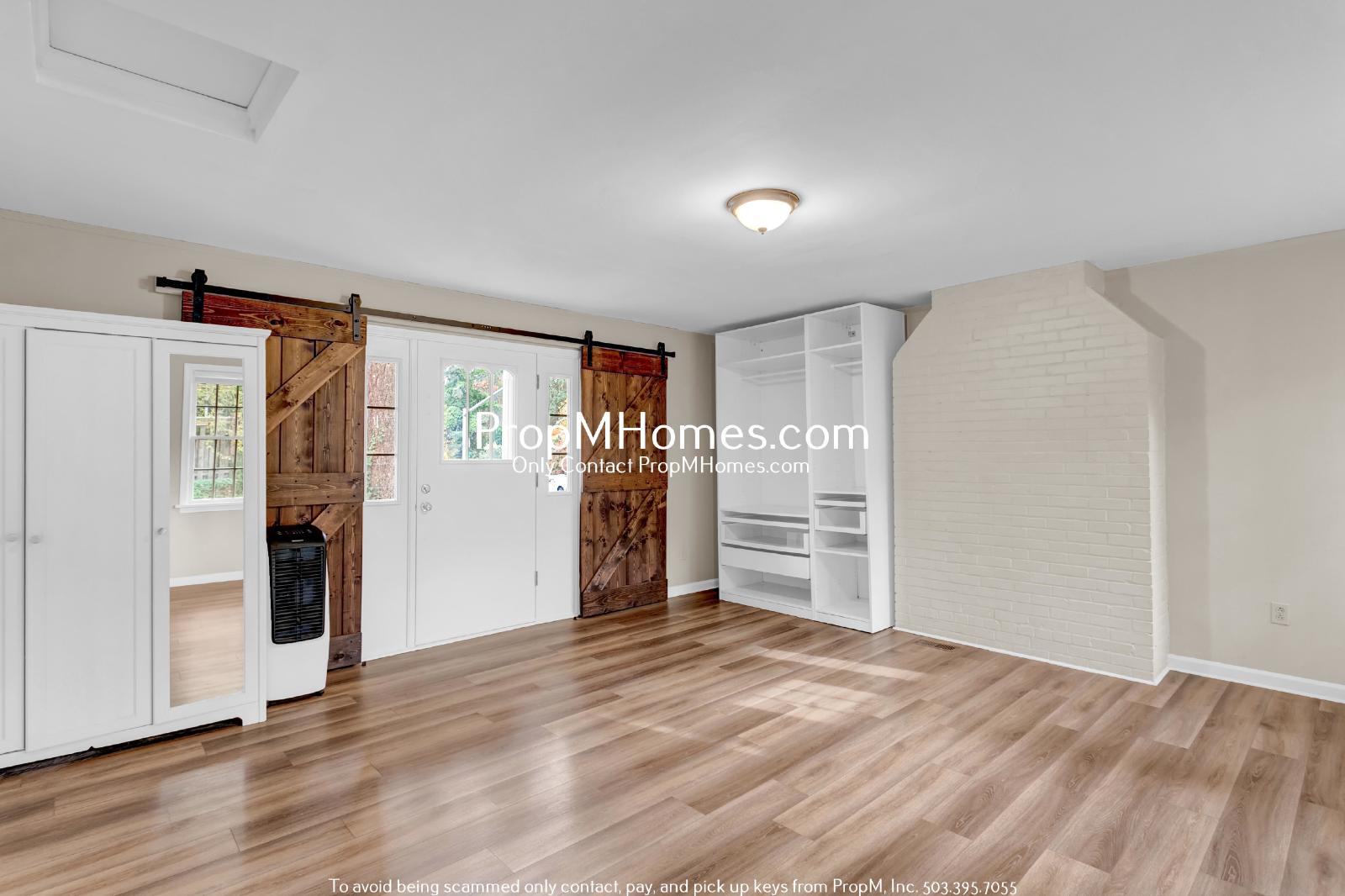 Charming Three Bedroom Duplex In First Addition Of Lake Oswego! property image