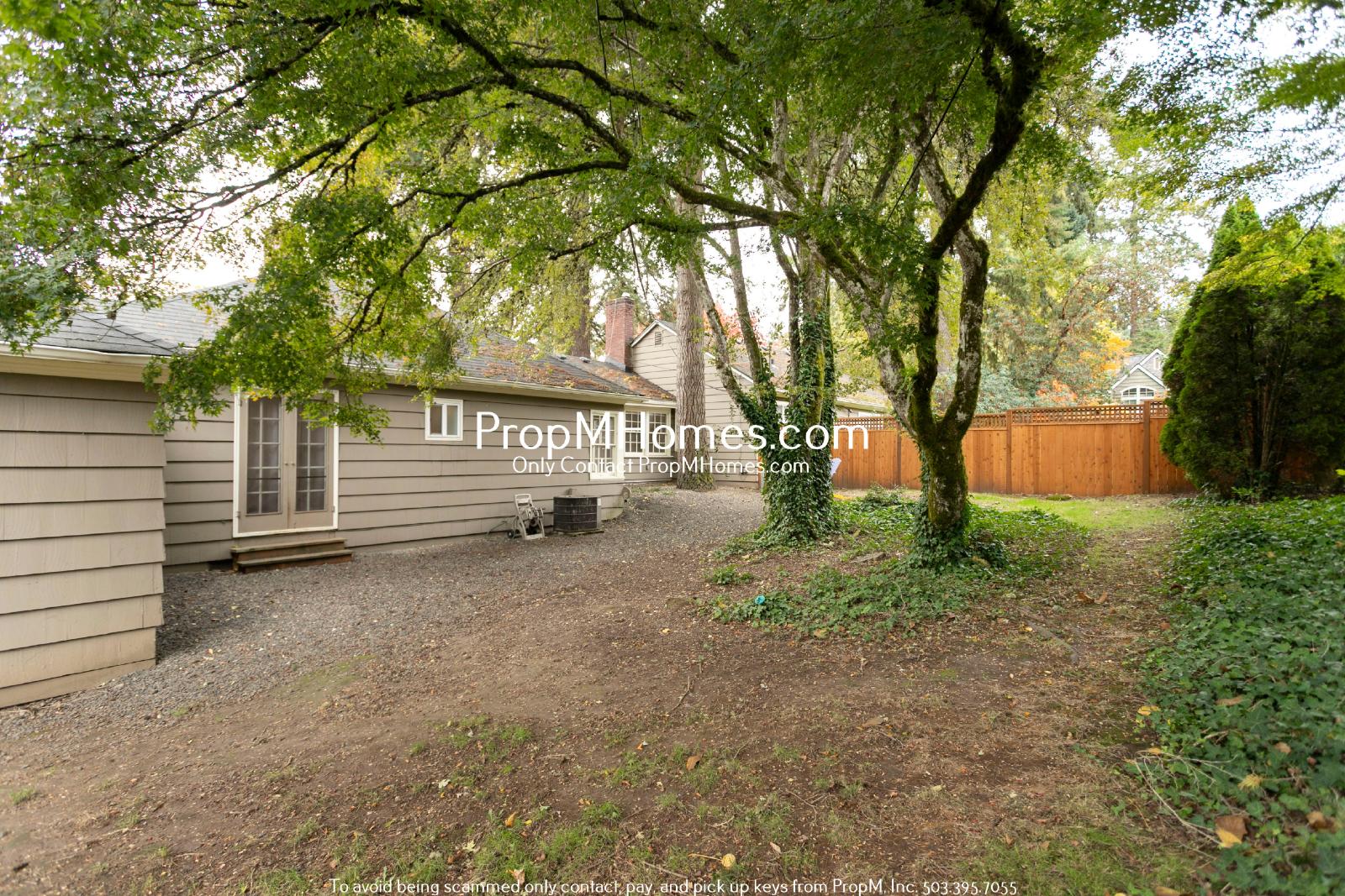Charming Three Bedroom Duplex In First Addition Of Lake Oswego! property image