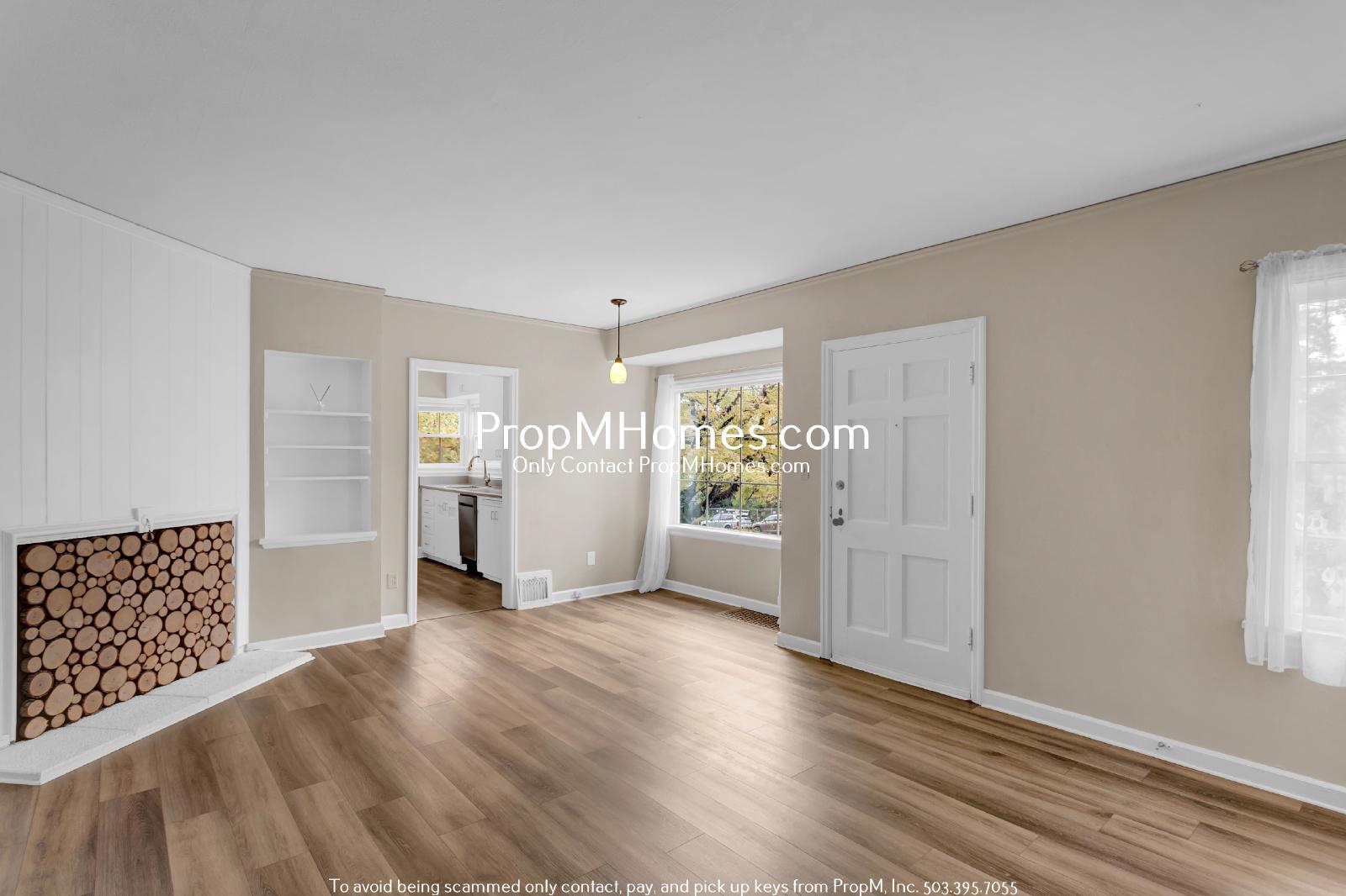 Charming Three Bedroom Duplex In First Addition Of Lake Oswego! property image