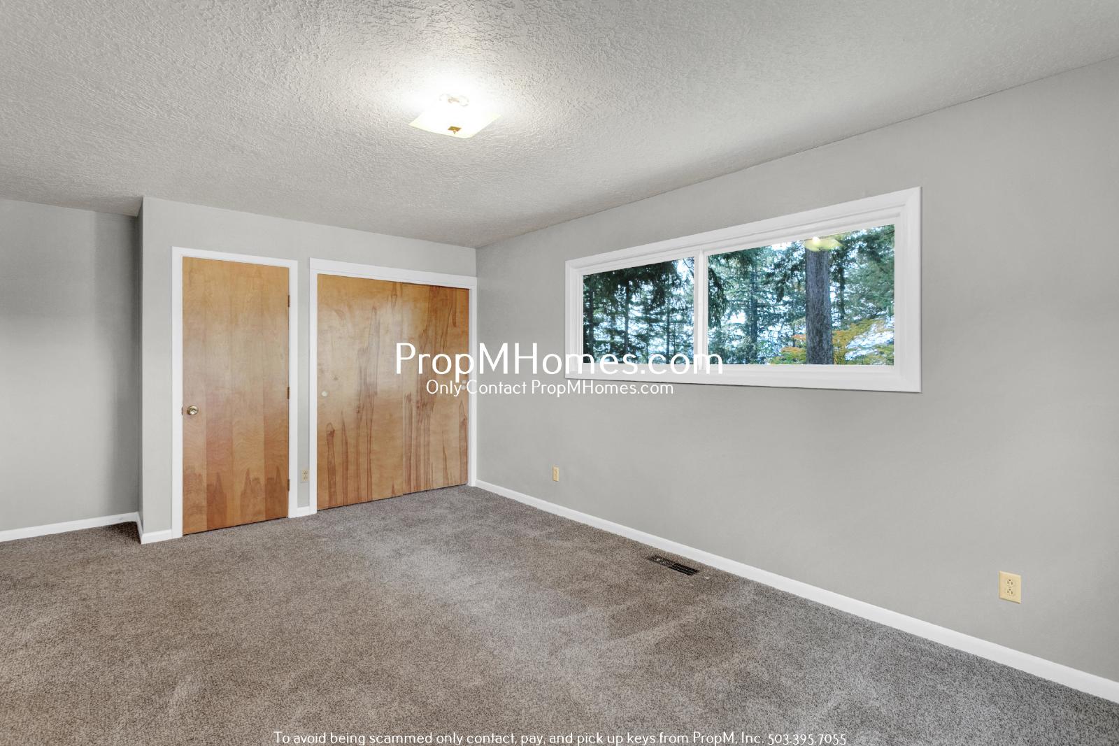 Private 20-Acre Retreat in Oregon City – Spacious 3-Bedroom Ranch Home with Scenic Views! property image