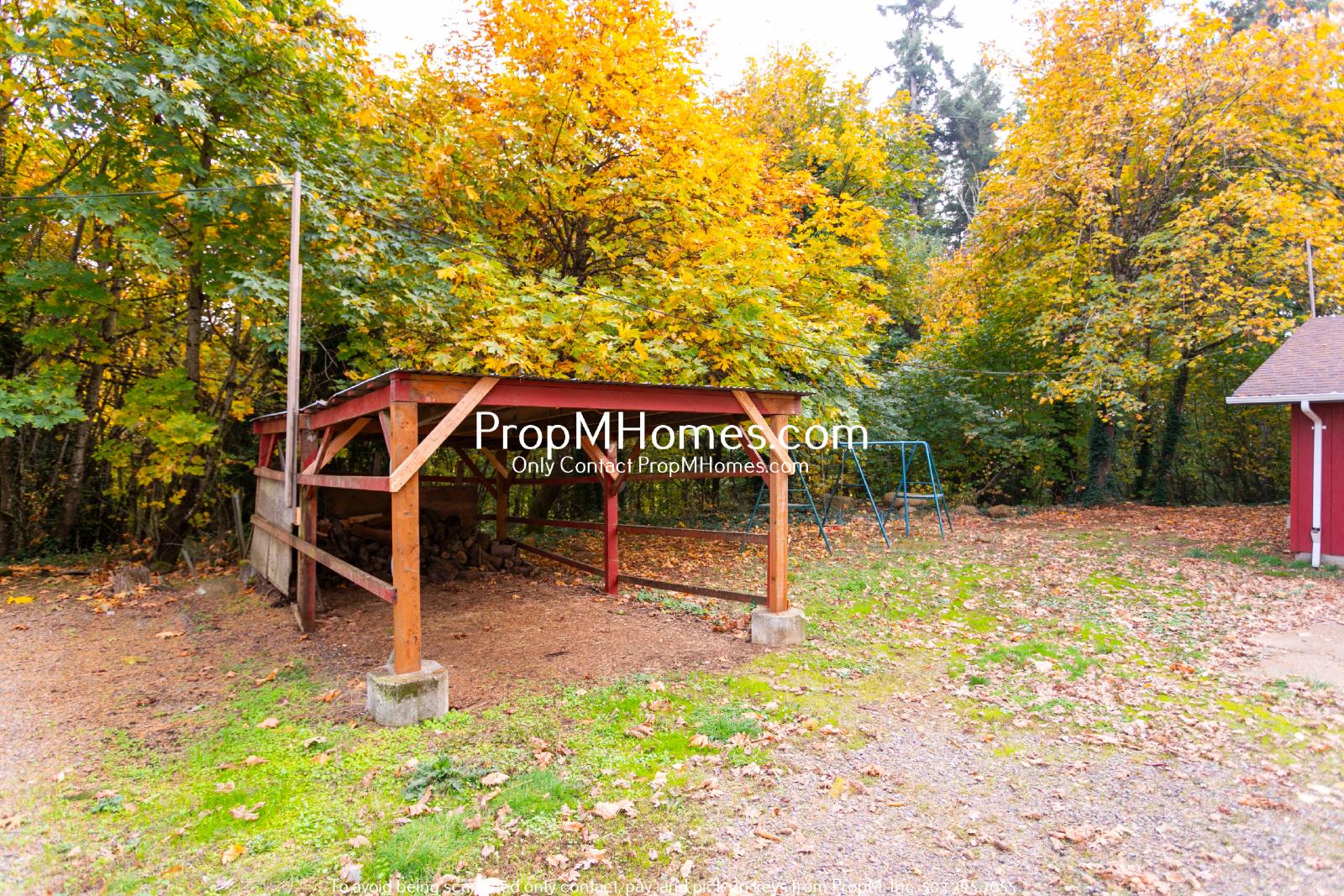 Private 20-Acre Retreat in Oregon City – Spacious 3-Bedroom Ranch Home with Scenic Views! property image