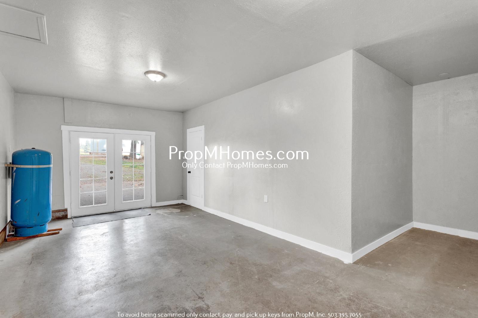 Private 20-Acre Retreat in Oregon City – Spacious 3-Bedroom Ranch Home with Scenic Views! property image