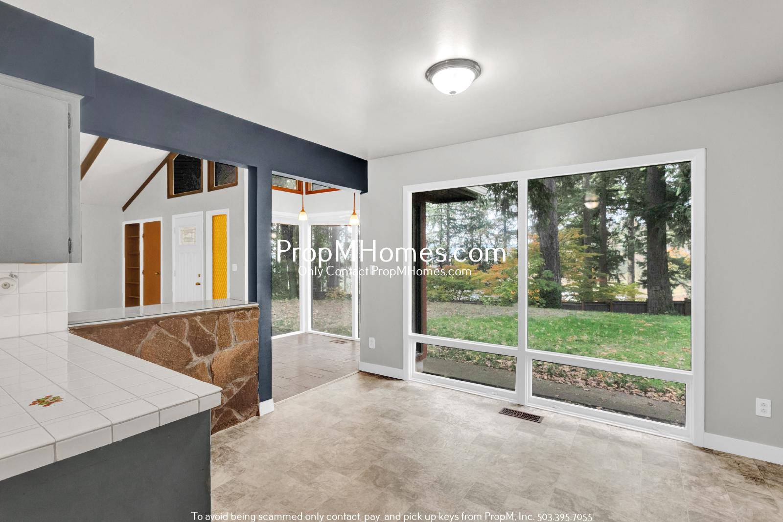 Private 20-Acre Retreat in Oregon City – Spacious 3-Bedroom Ranch Home with Scenic Views! property image