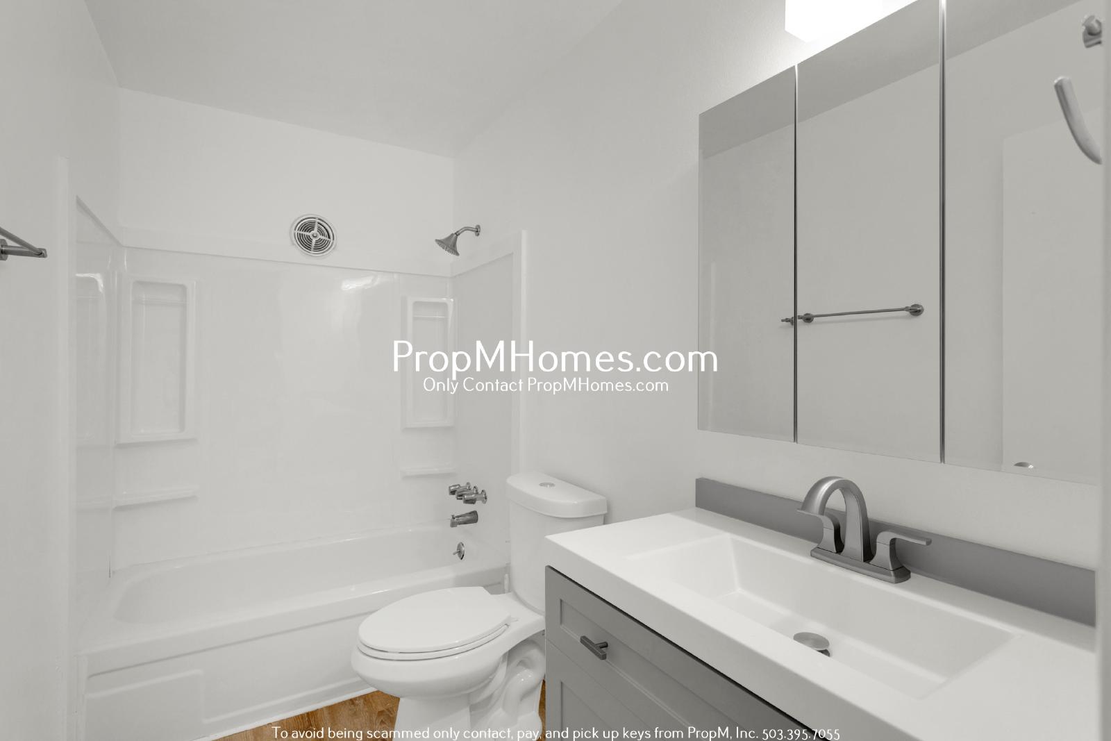 Updated 2BR in the Heart of Oregon City - NEW PHOTOS property image