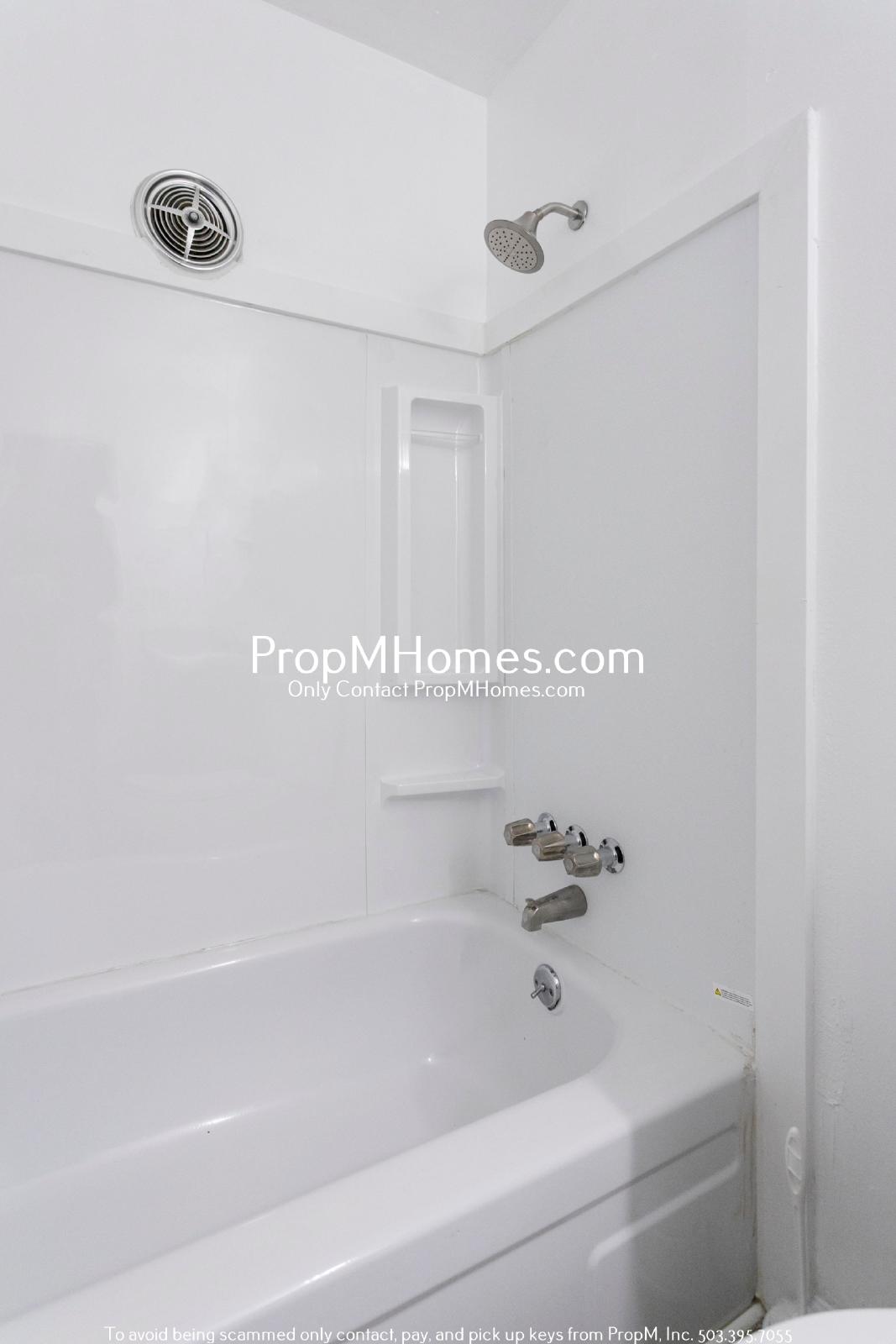 Updated 2BR in the Heart of Oregon City - NEW PHOTOS property image