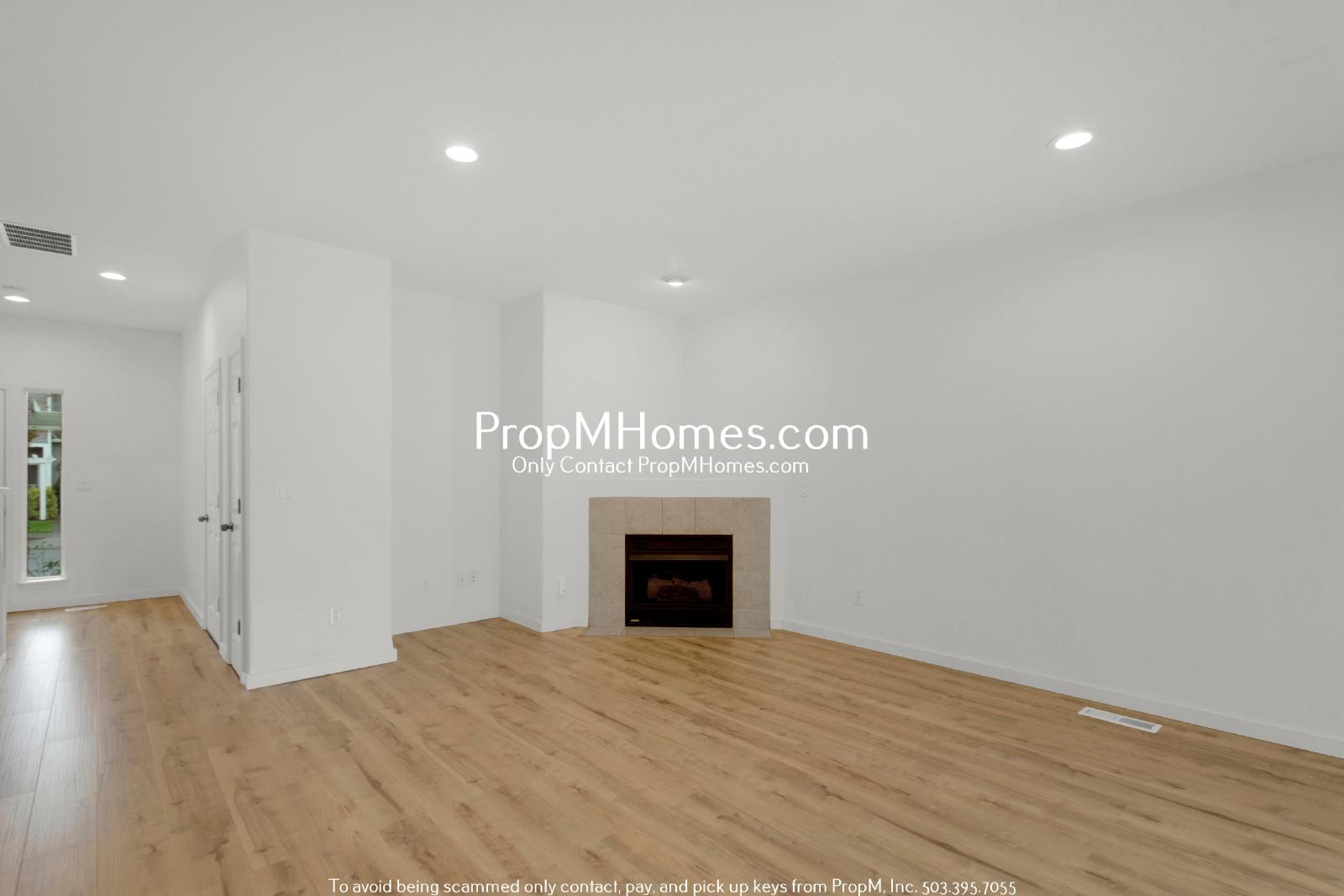 Beautiful Townhome in Parker Crest – Modern Finishes, Private Backyard, and Prime West Linn Location! property image