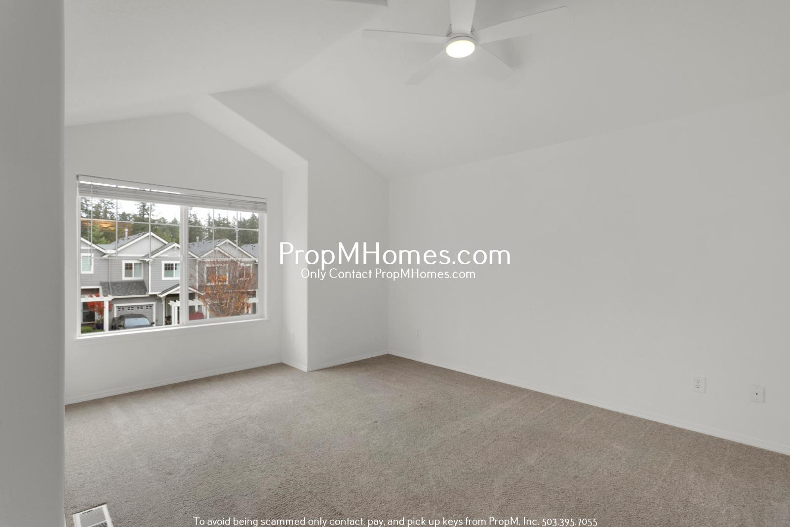 Beautiful Townhome in Parker Crest – Modern Finishes, Private Backyard, and Prime West Linn Location! property image