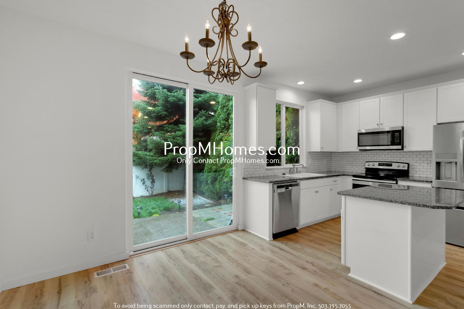 Beautiful Townhome in Parker Crest – Modern Finishes, Private Backyard, and Prime West Linn Location! property image