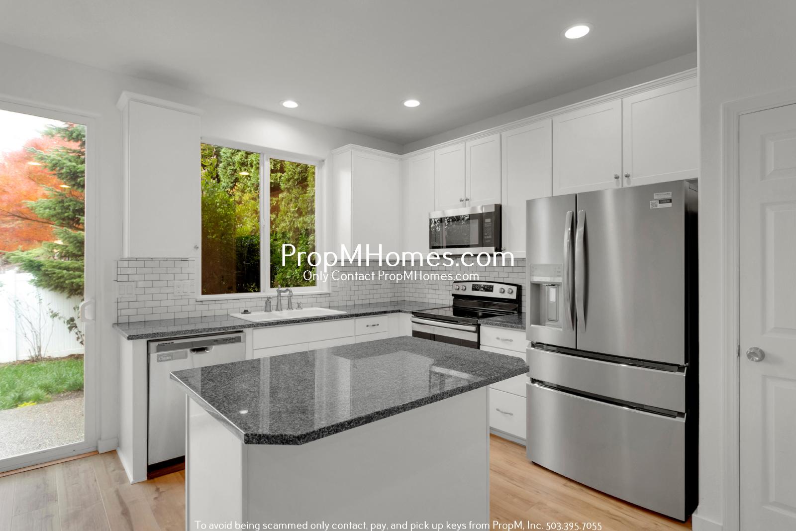 Beautiful Townhome in Parker Crest – Modern Finishes, Private Backyard, and Prime West Linn Location! property image