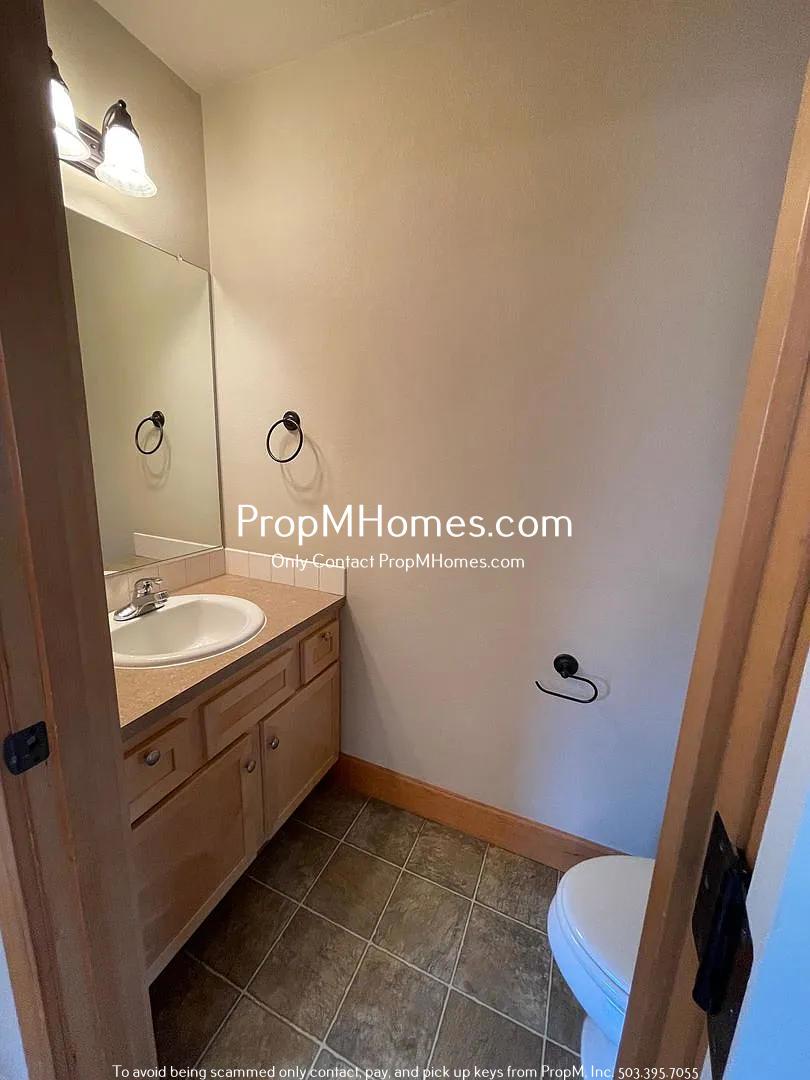 Cozy Two Bedroom in the Heart of SE! property image