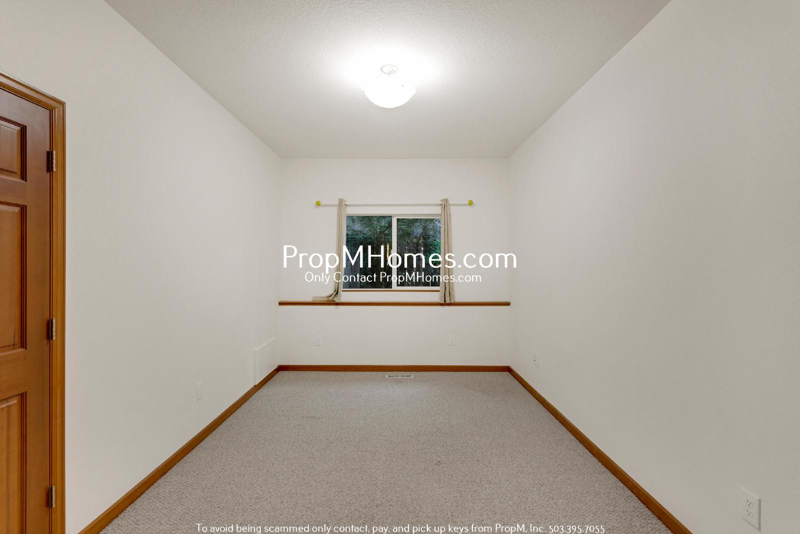 Gorgeous Home Near Multnomah Village - Four Bedrooms! property image