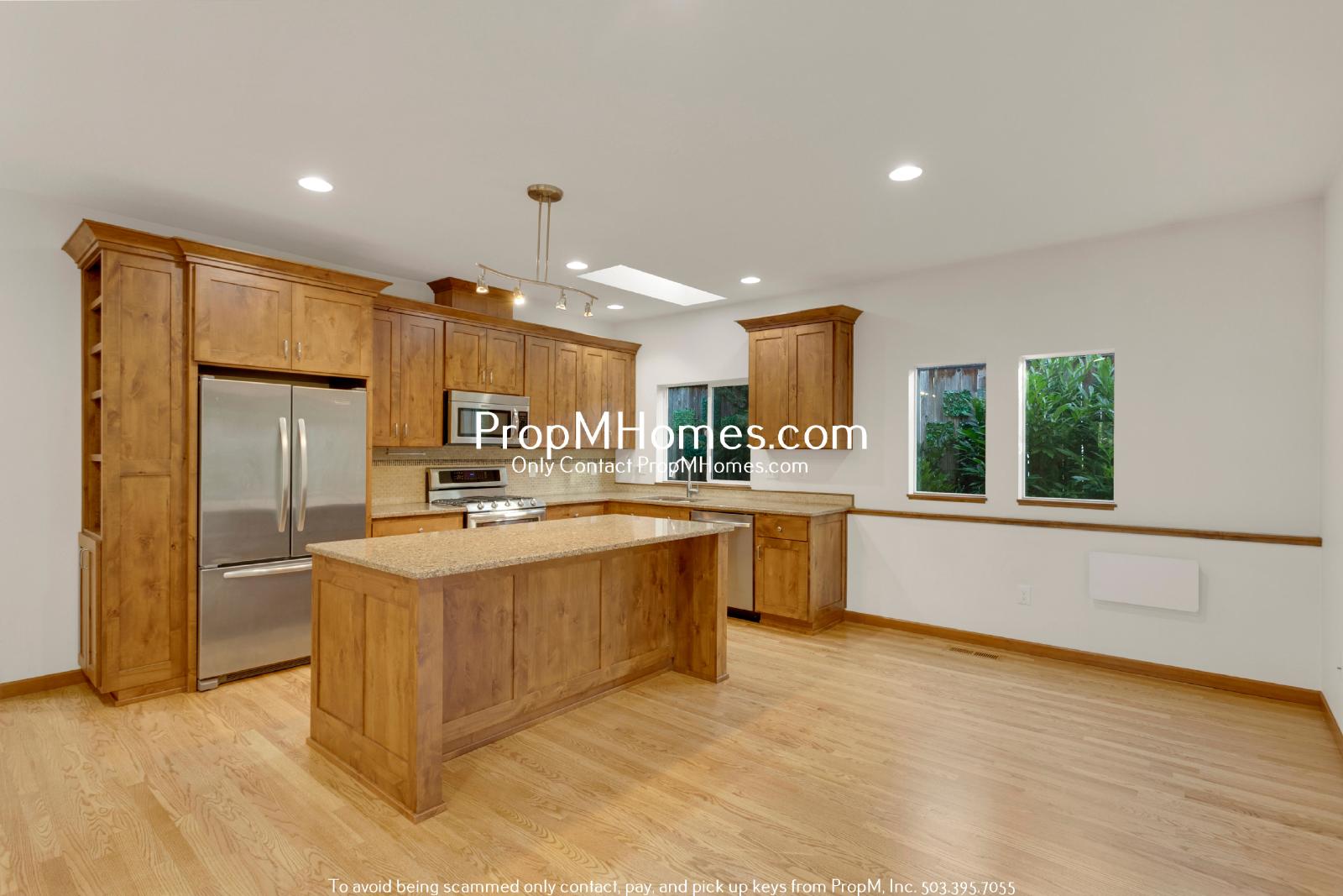 Gorgeous Home Near Multnomah Village - Four Bedrooms! property image