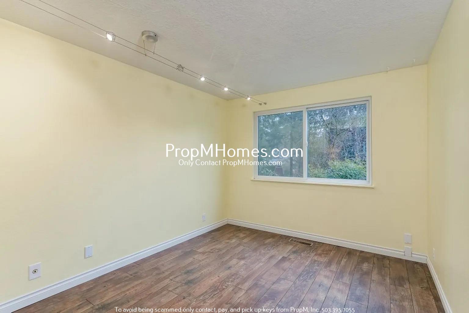 Charming Three Bedroom Home in SW Portland! property image