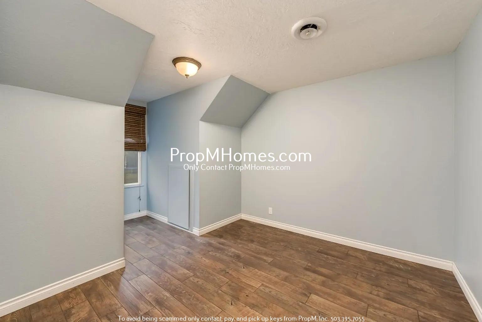 Charming Three Bedroom Home in SW Portland! property image